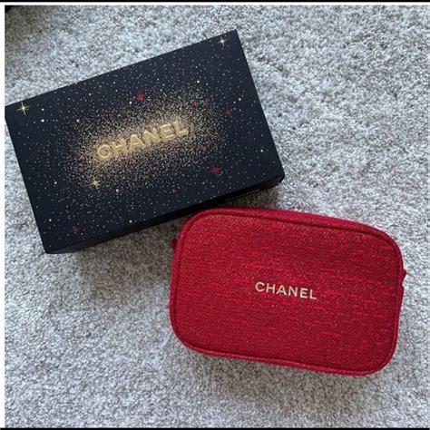 chanel holiday makeup bag set|chanel makeup bag price.